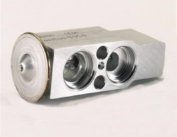 Van Tiết Lưu Điều Hòa Ô Tô: Cấu Tạo, Chức Năng và Cách Khắc Phục Lỗi 
