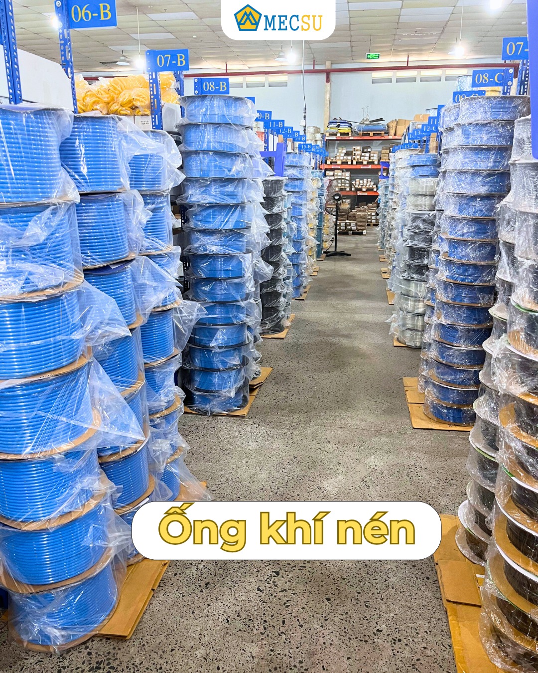 Ống hơi m&agrave;u xanh cuộn